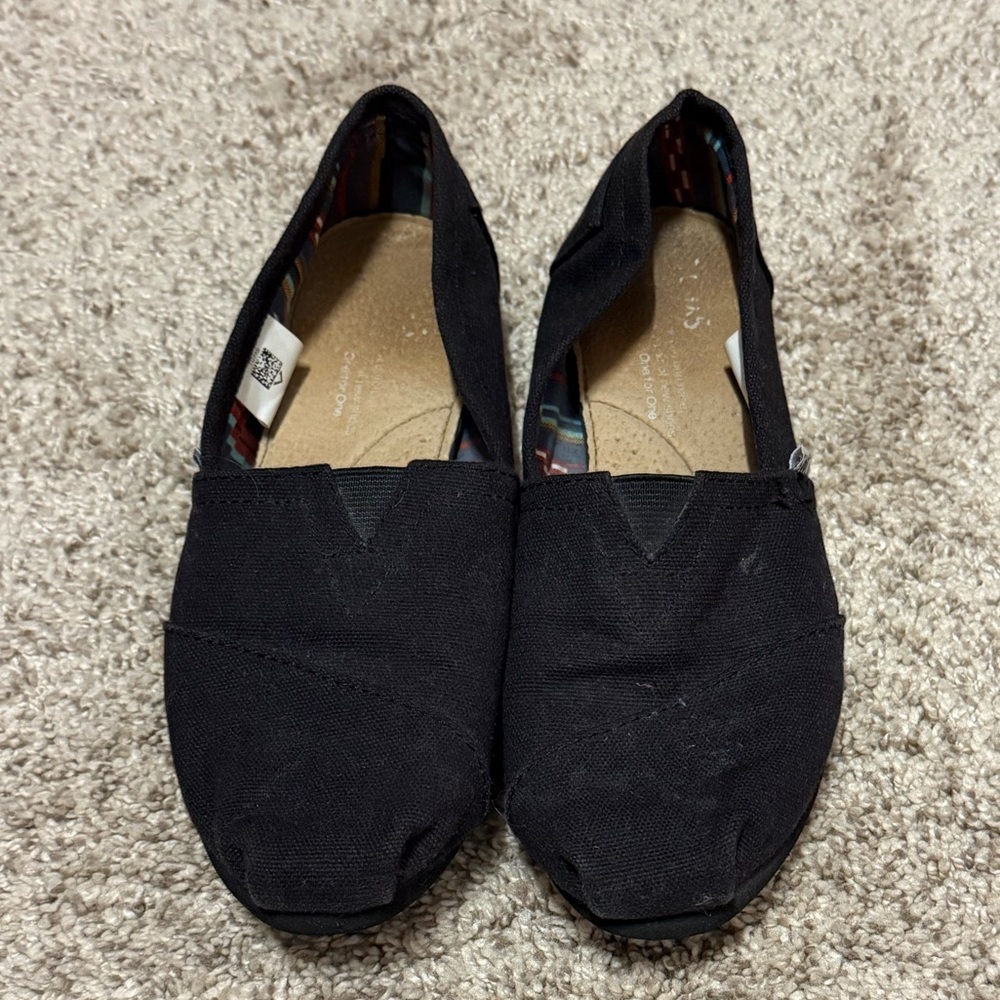 Three Pairs of Toms - Picture 9 of 12